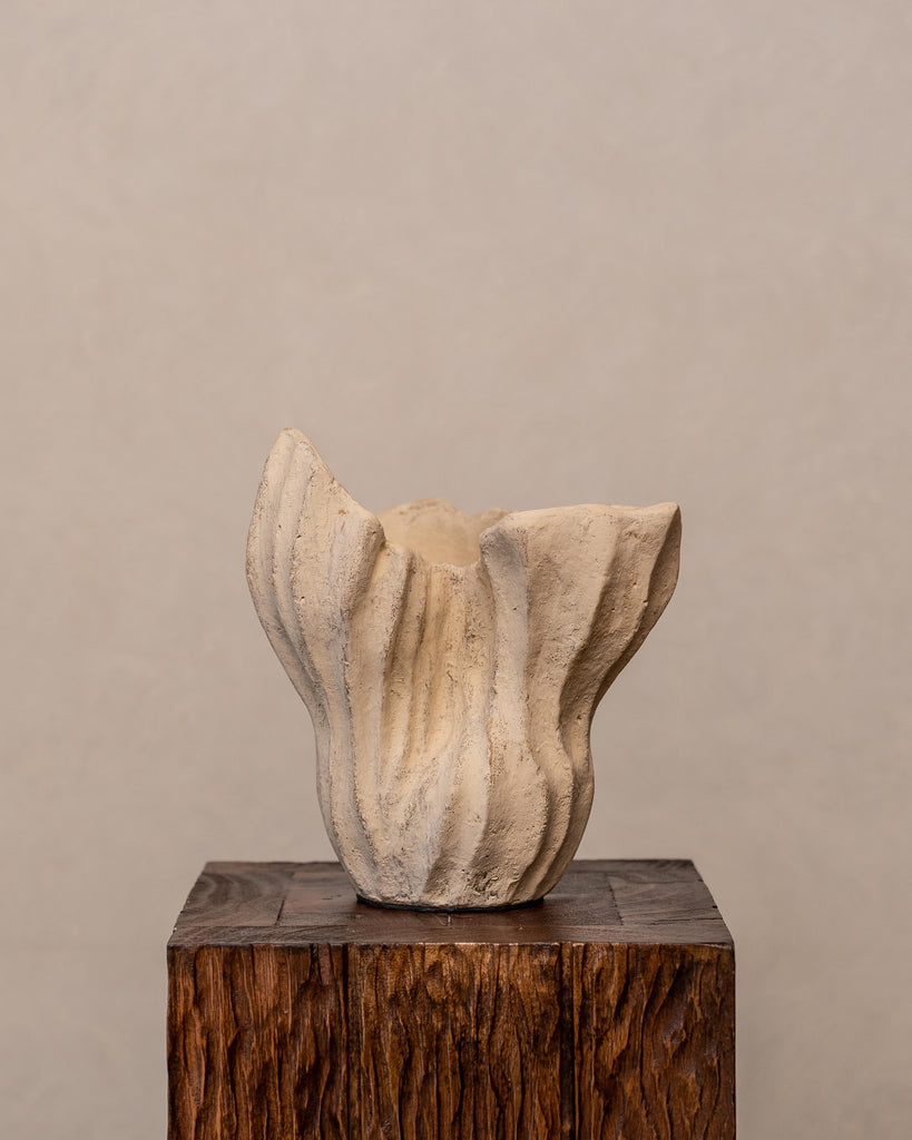 Lira Cream Vessel