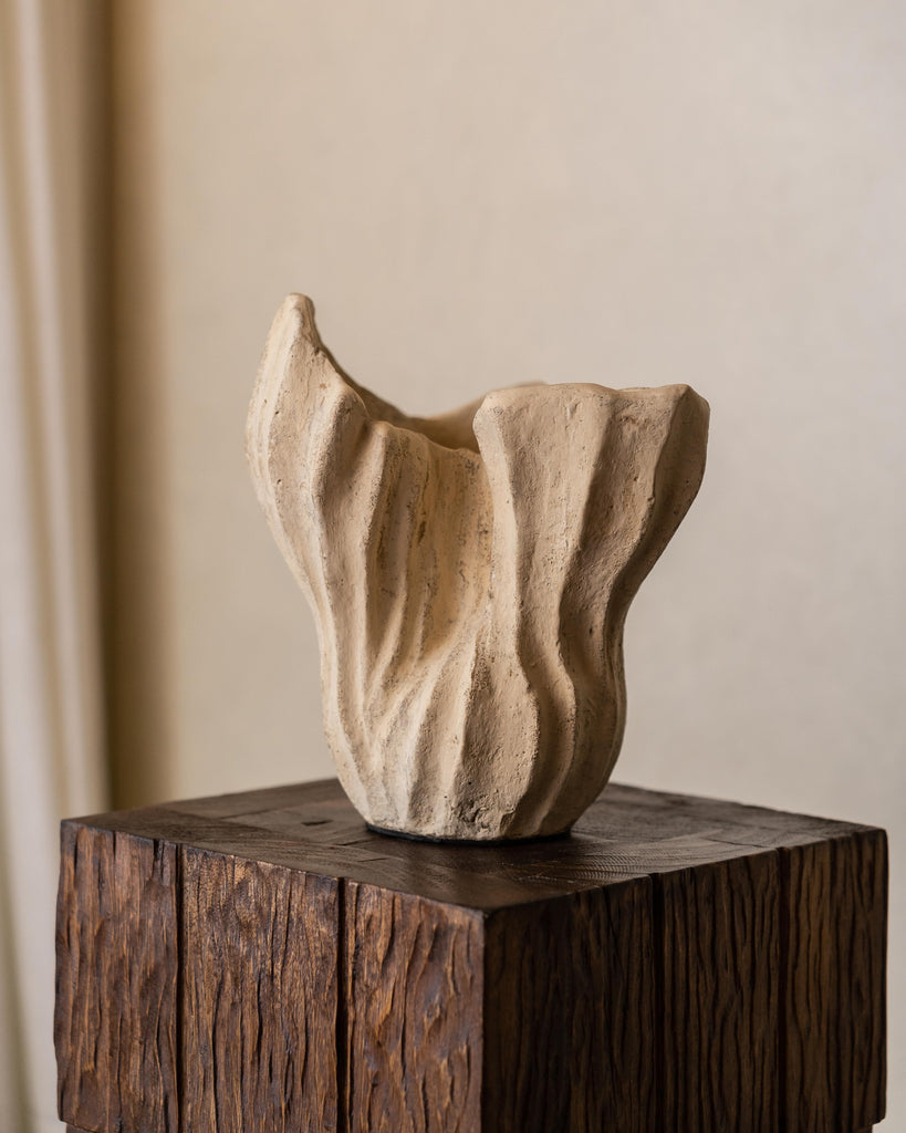 Lira Cream Vessel