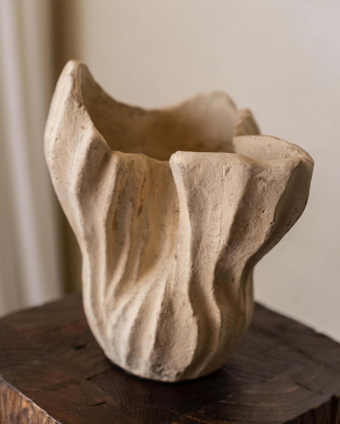 Lira Cream Vessel