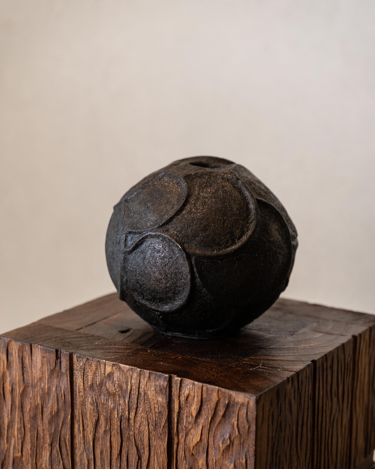 Orb Large Black Vessel