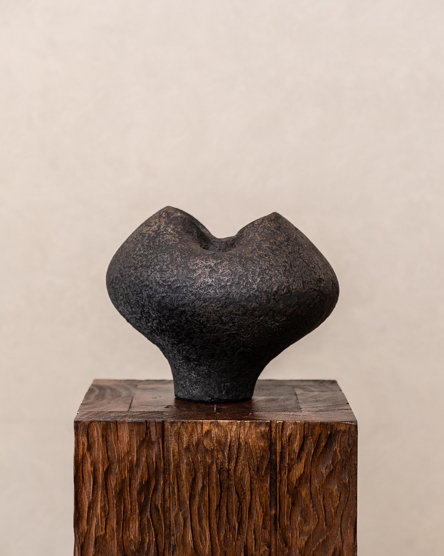 Radi Black Vessel