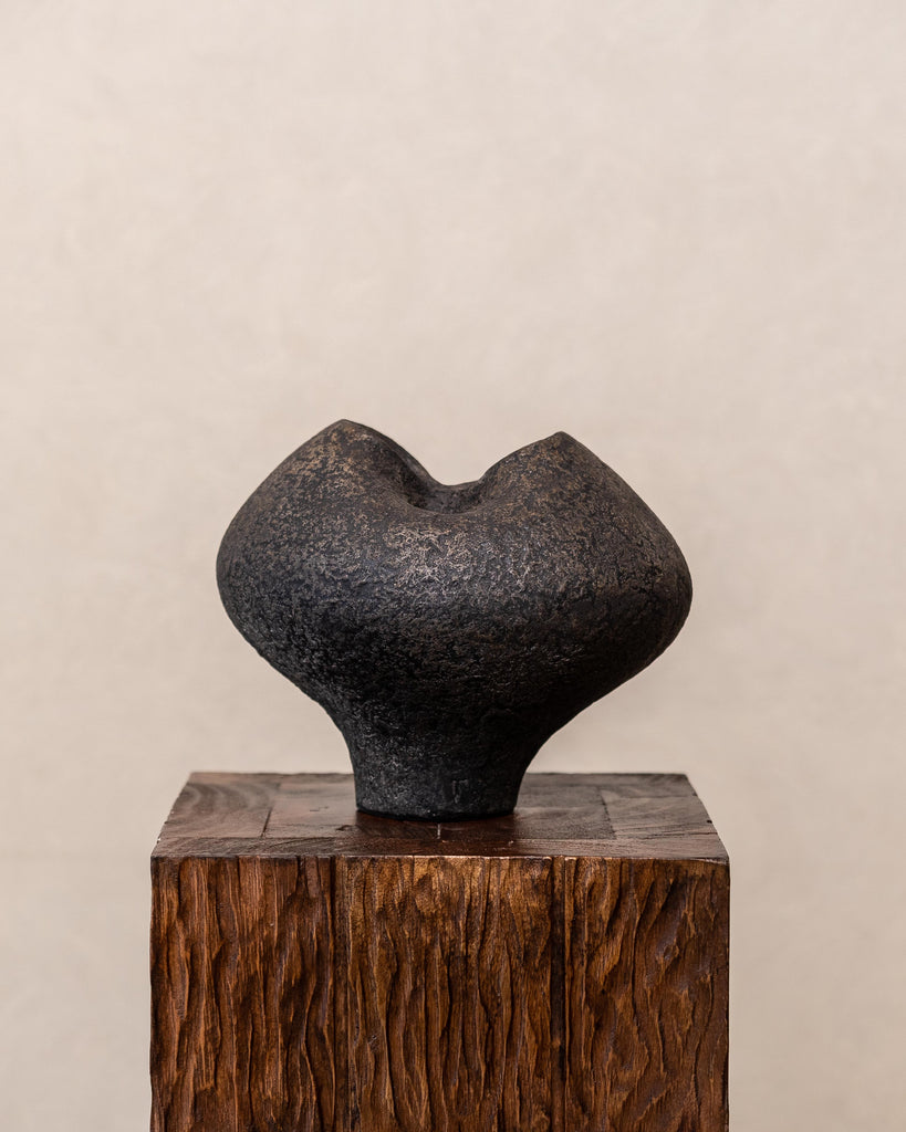 Radi Black Vessel