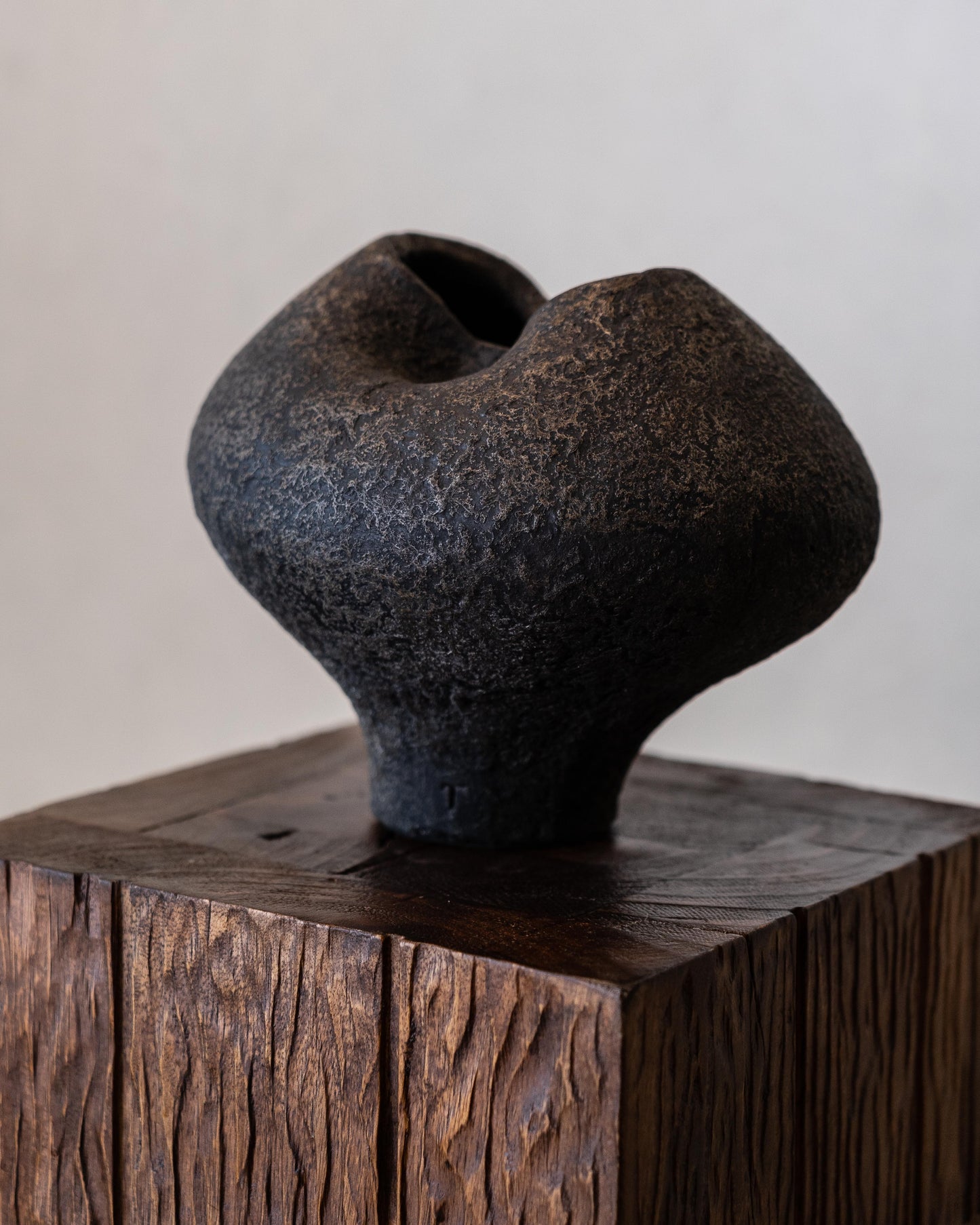 Radi Black Vessel