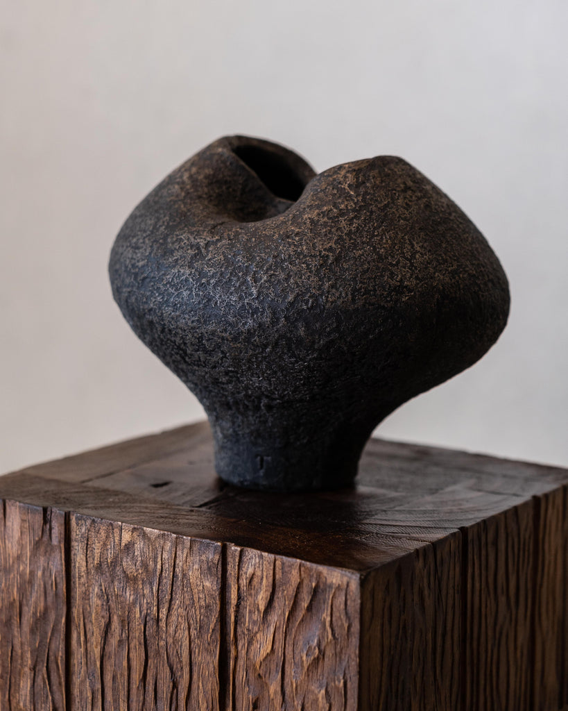 Radi Black Vessel
