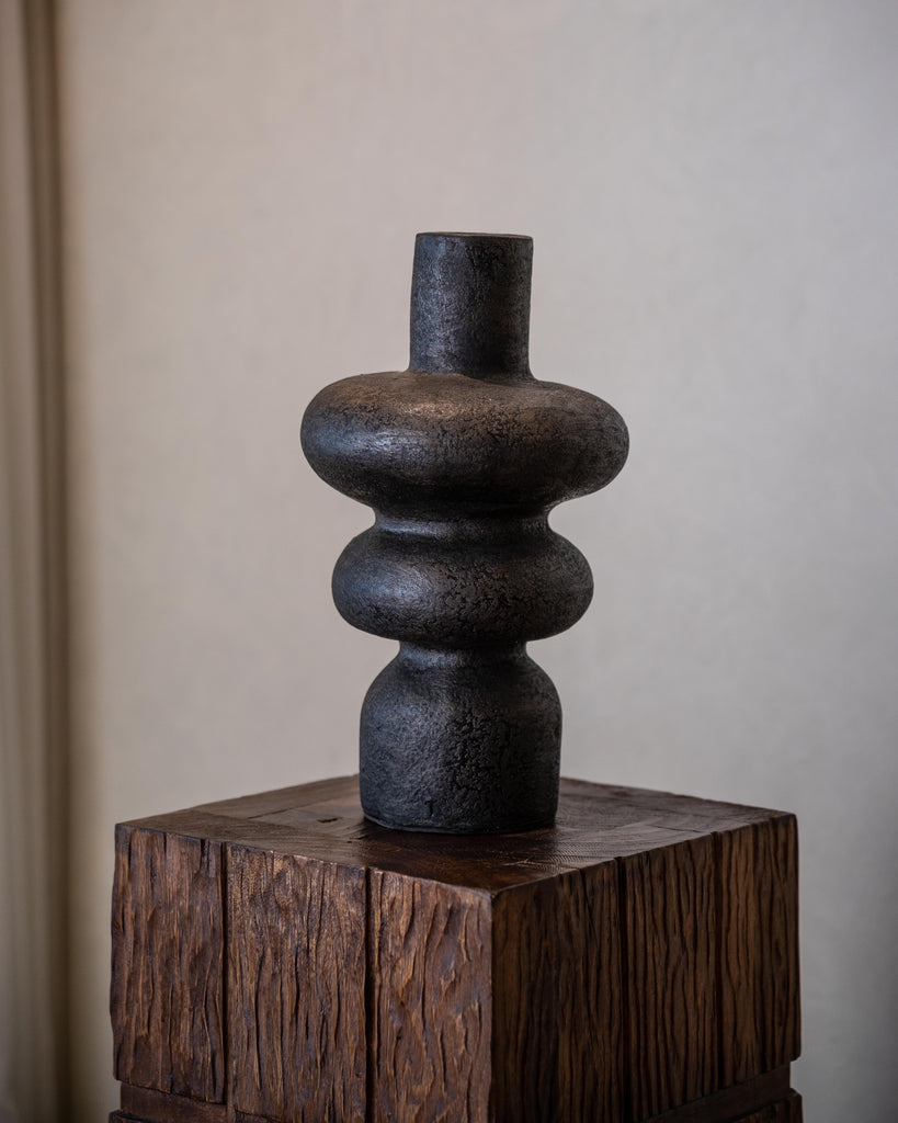 Ulun Glazed Black Vessel