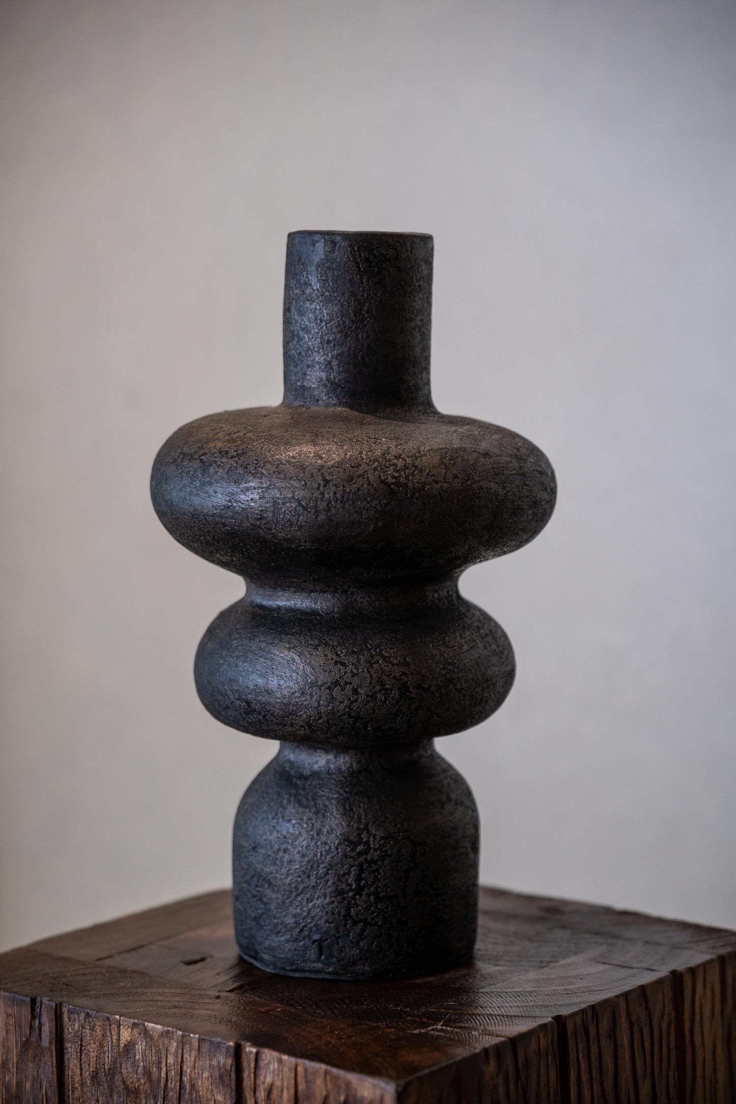 Ulun Glazed Black Vessel