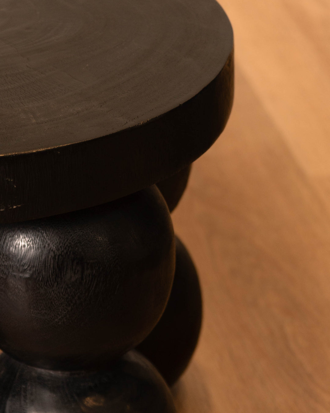Roa Side Table - Walnut