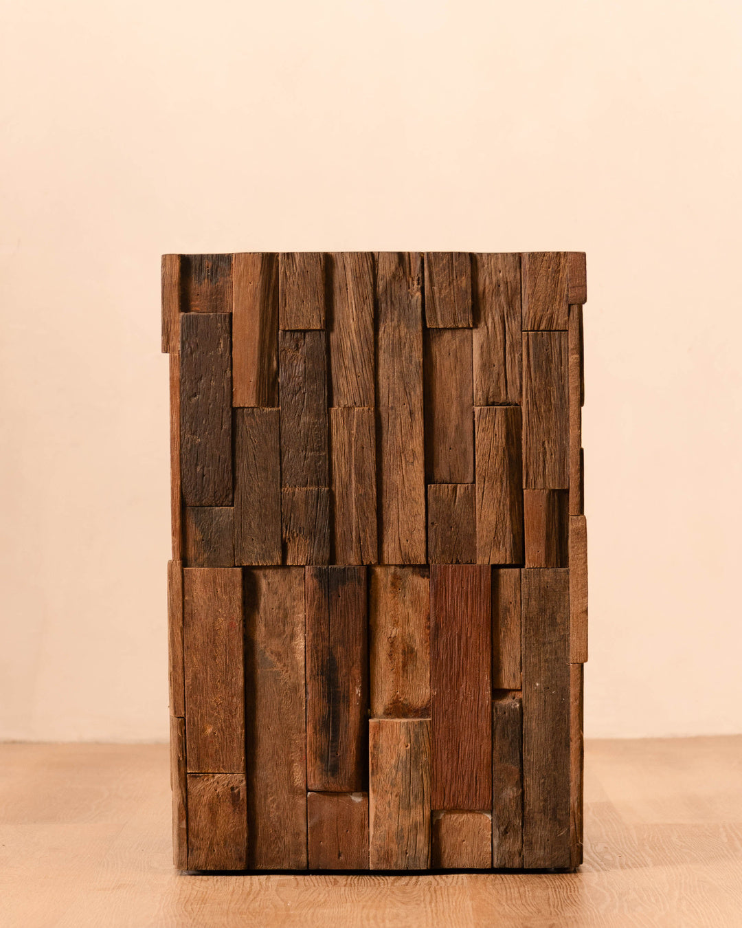 Ariela Handmade Pedestal
