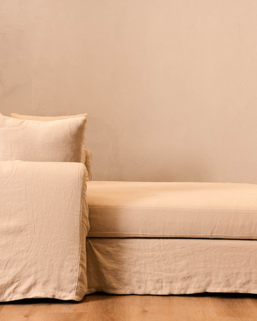 Leon Chaise Lounge