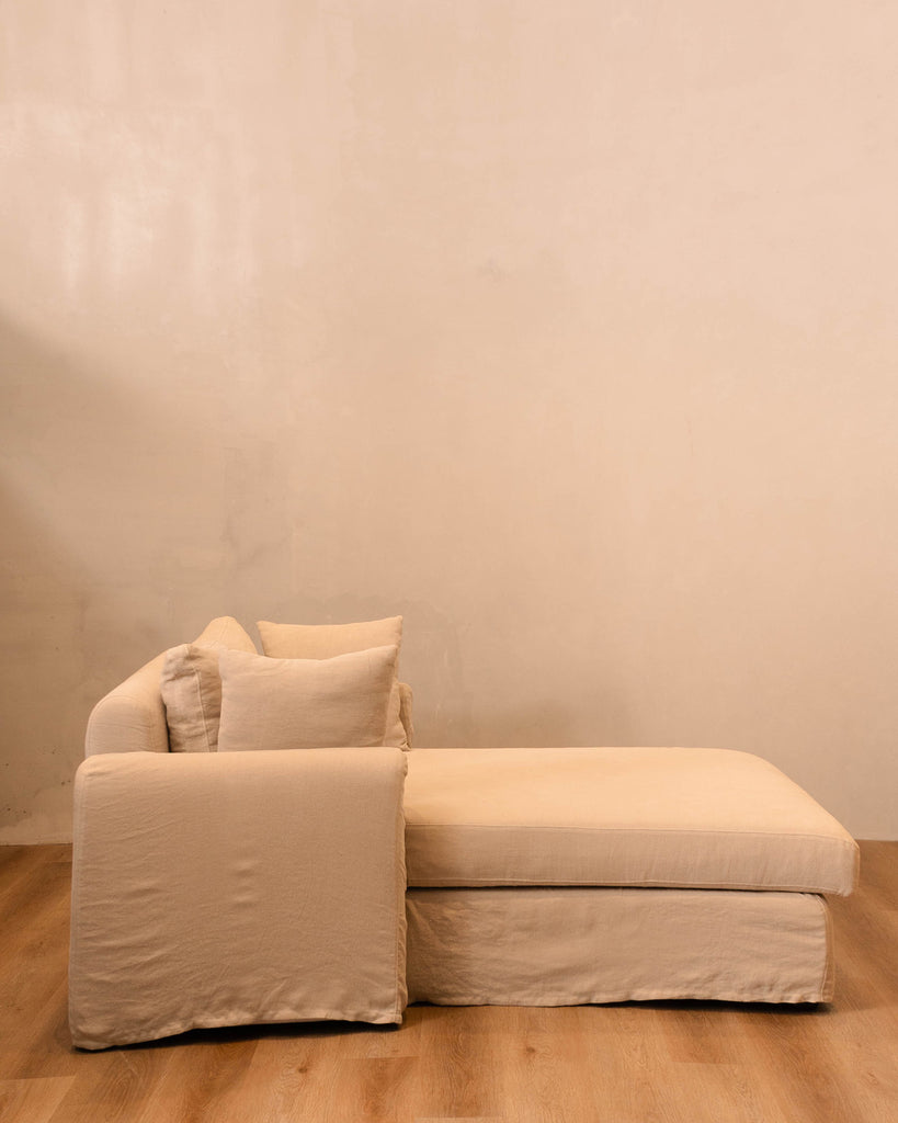 Leon Chaise Lounge
