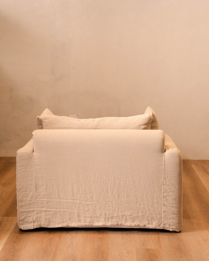 Leon Chaise Lounge