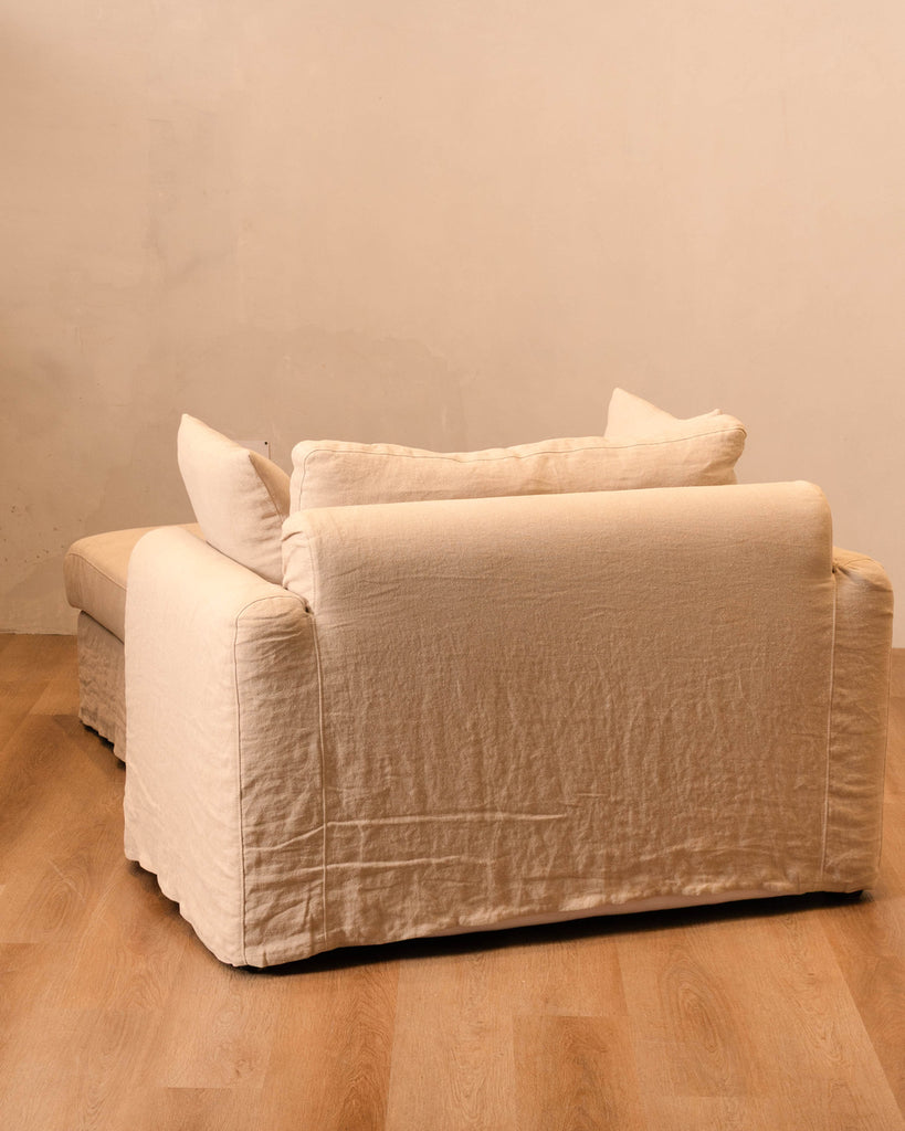 Leon Chaise Lounge