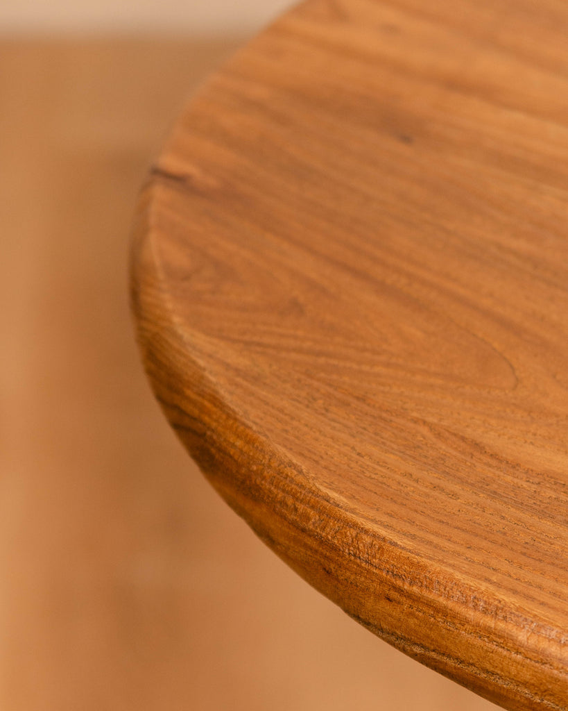 Vanni Round Table