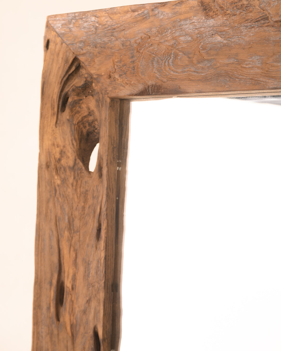 Sylva Mirror