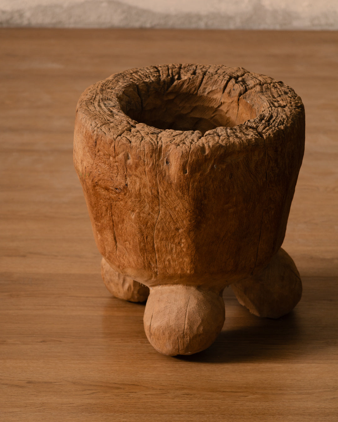 Dot Teak Wood