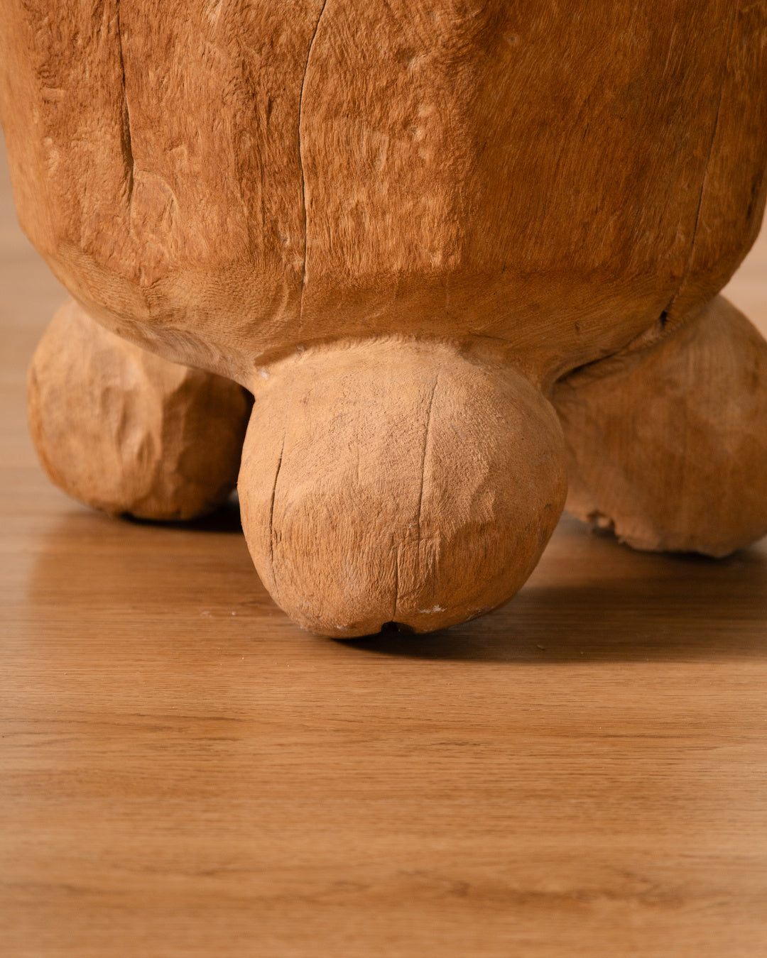 Dot Teak Wood