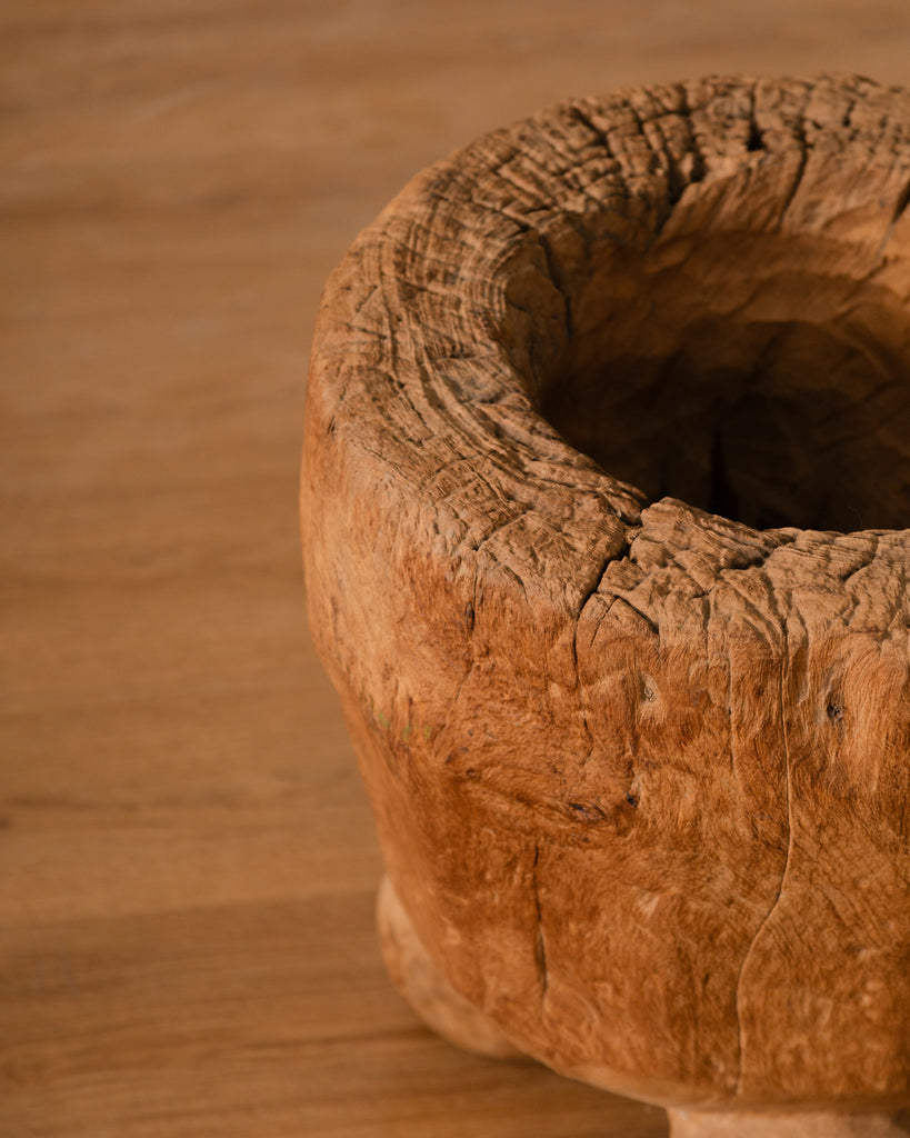 Dot Teak Wood