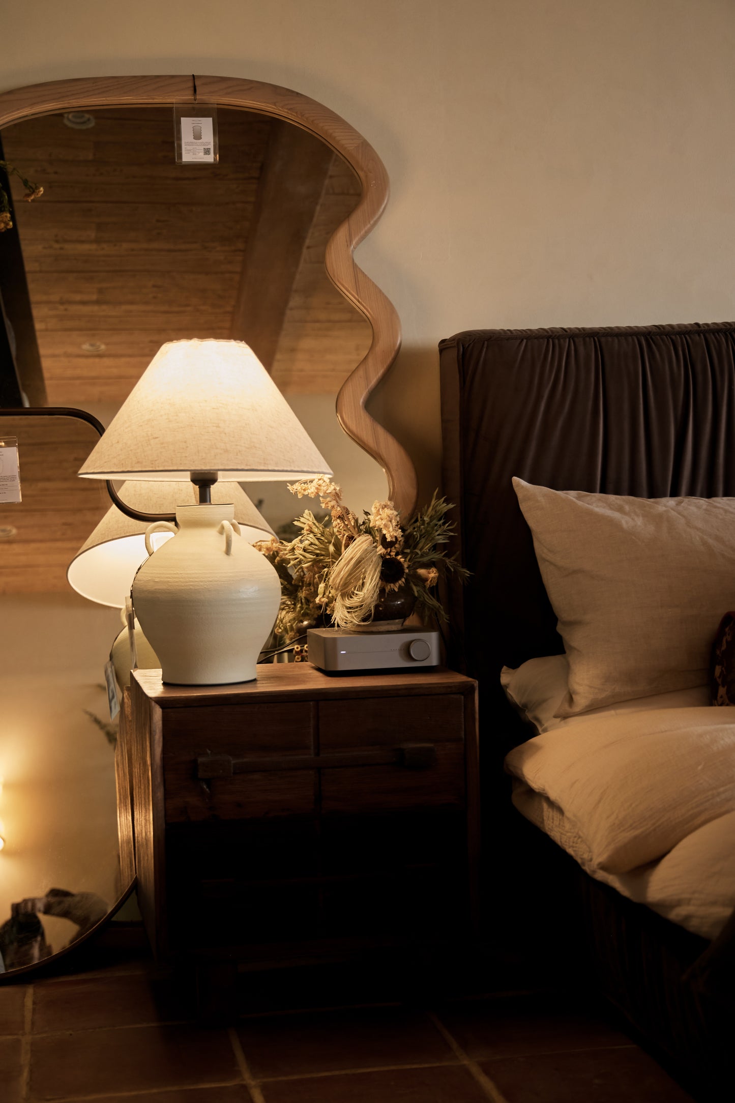 Anzu Ceramic Table Lamp