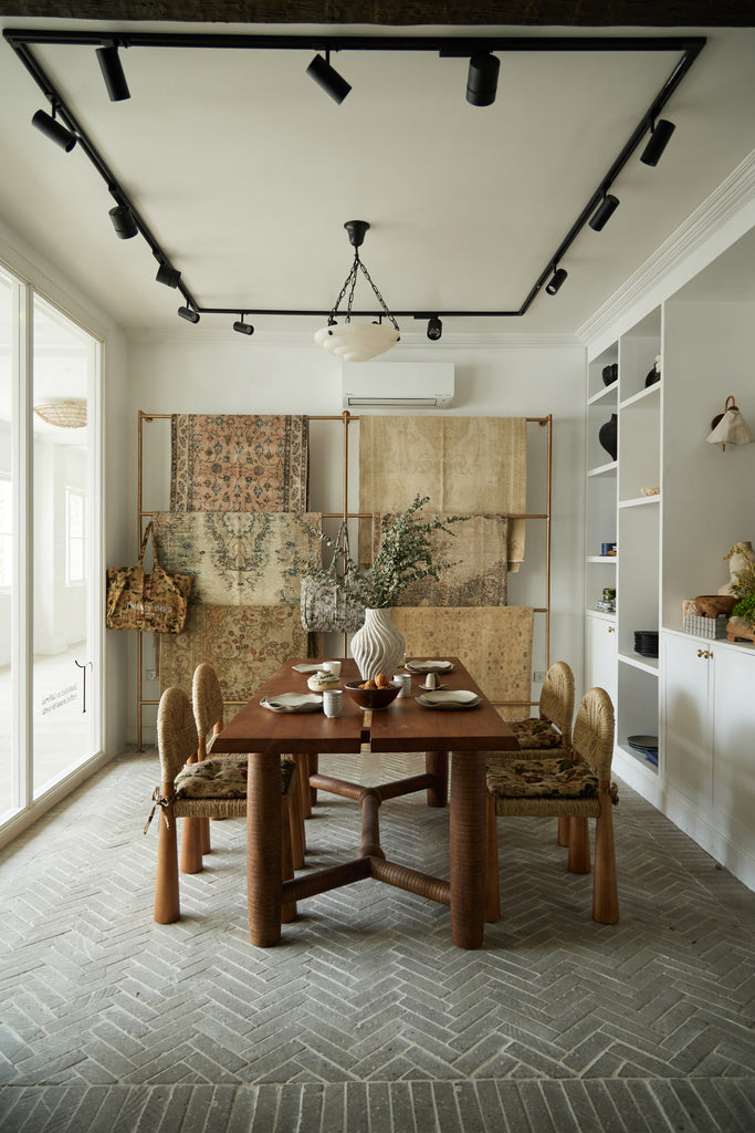 Matio Dining Table