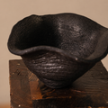 Kusu Black Vessel