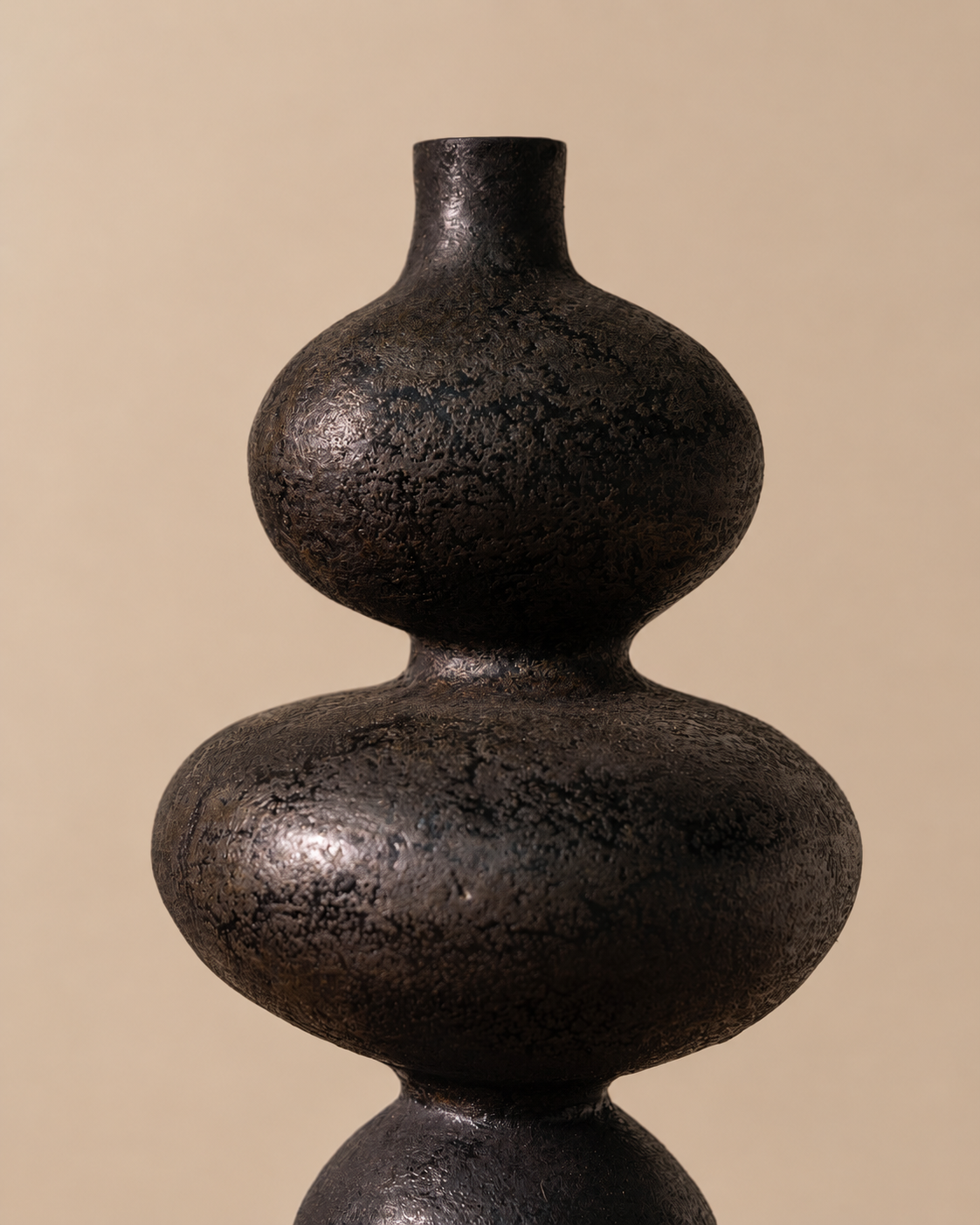 Sewu Glazed Black Vessel