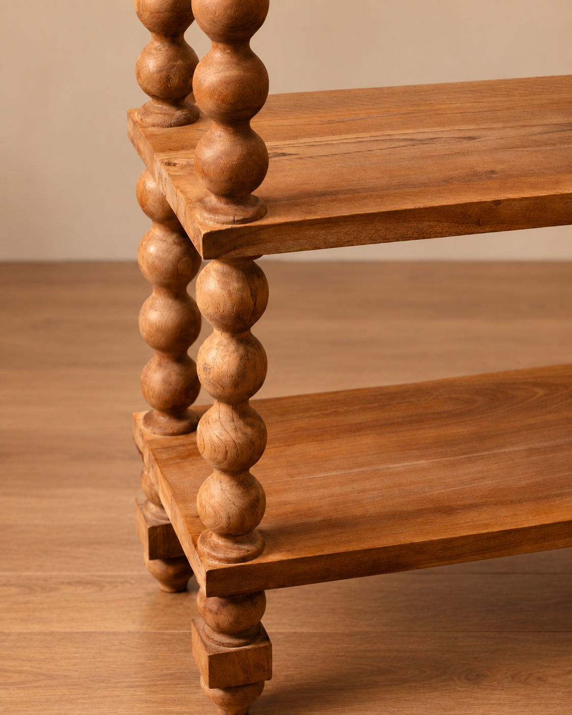 Mila Shelf