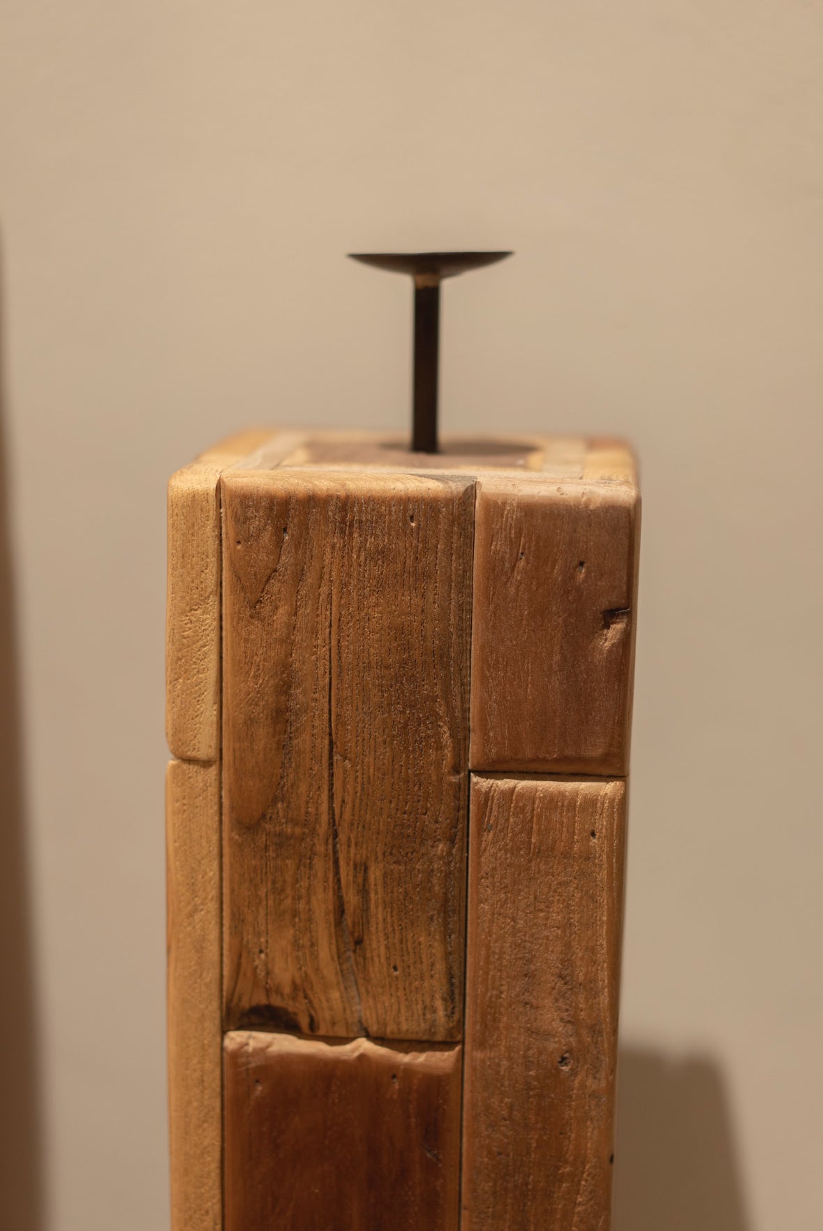 Sabri Pedestal