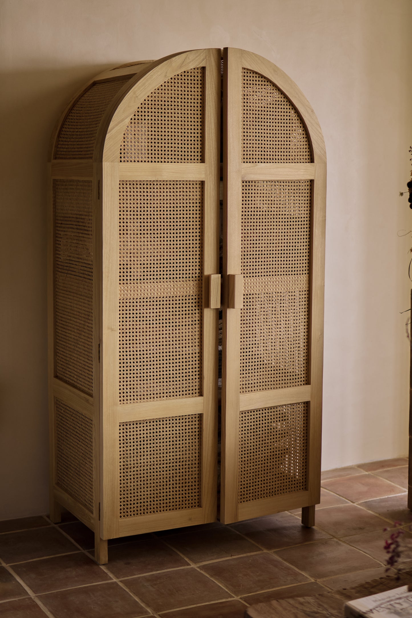 Sola Arched Cabinet