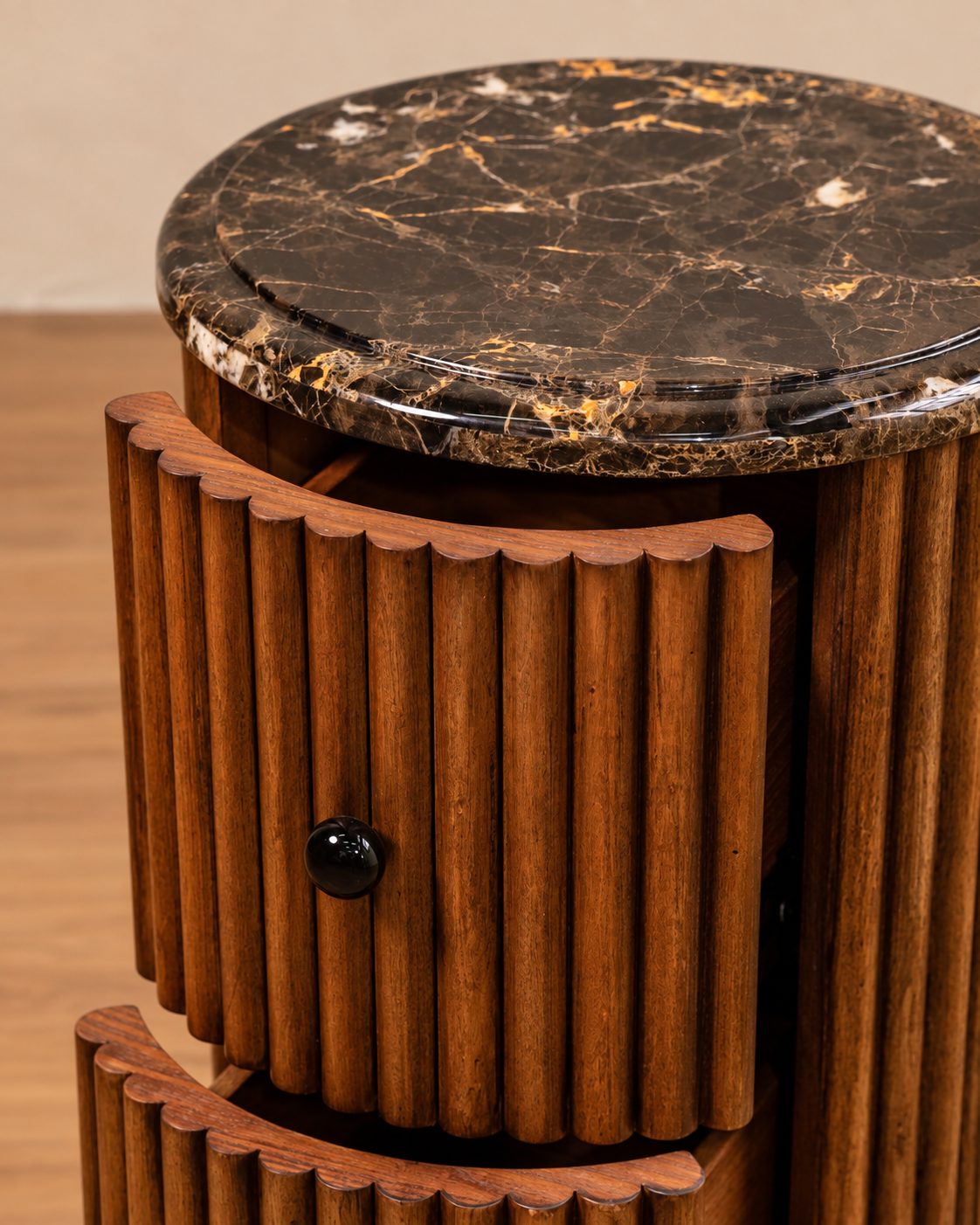 Runi Nightstand