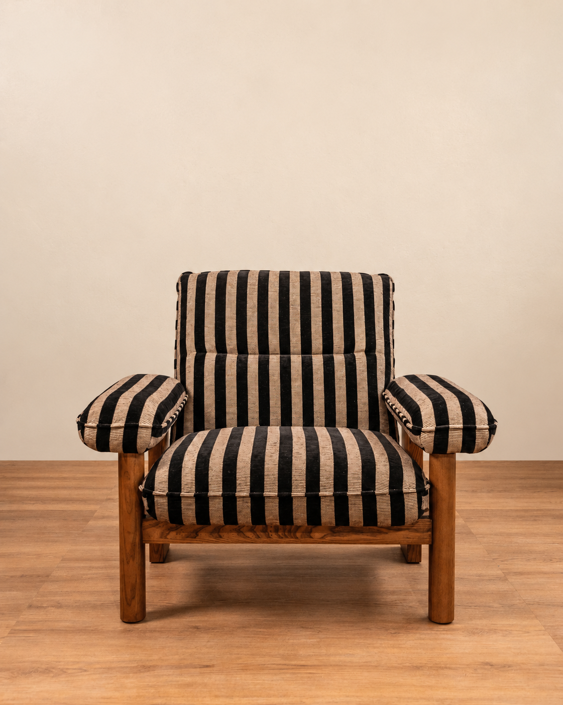 Sion Lounge Chair