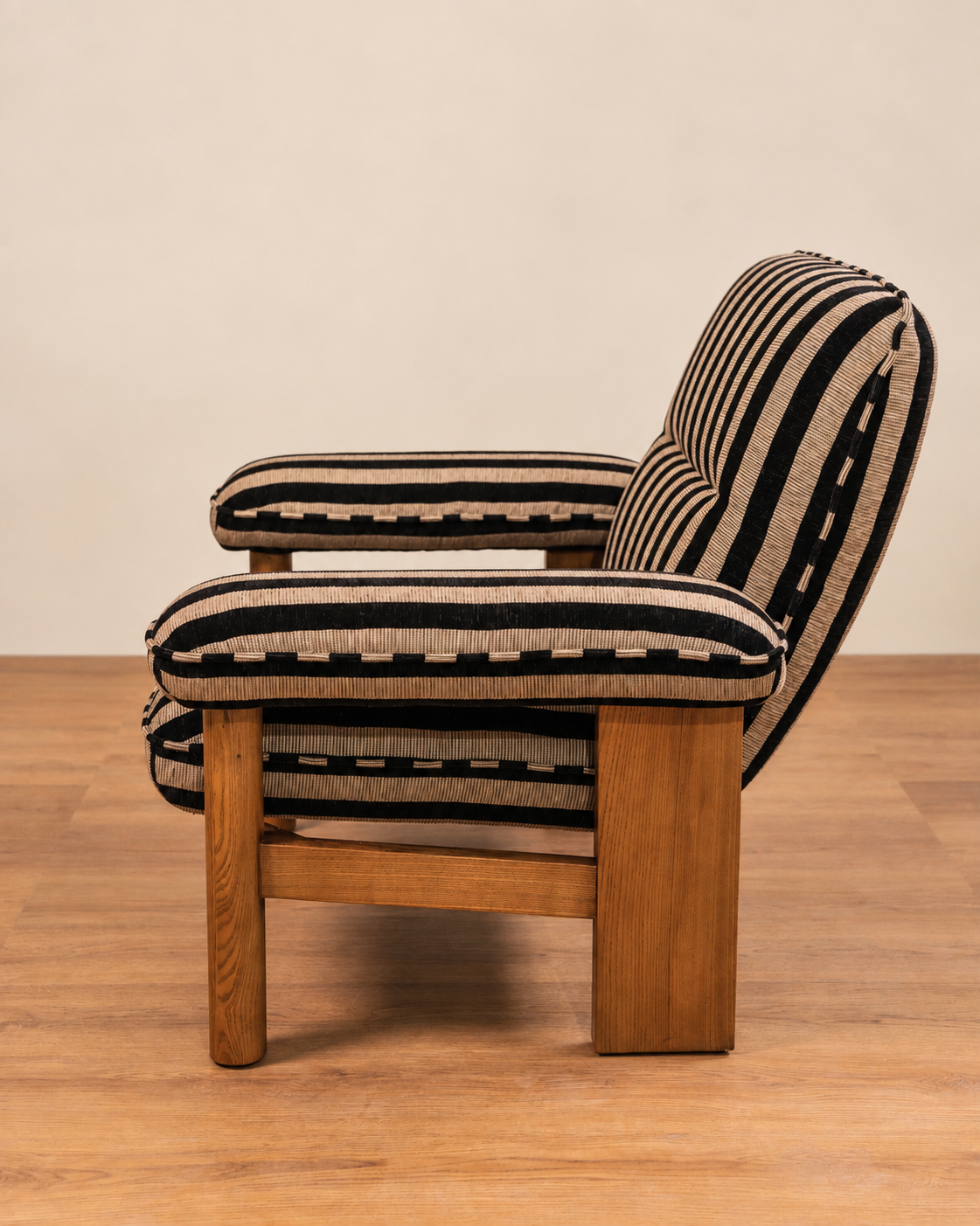 Sion Lounge Chair