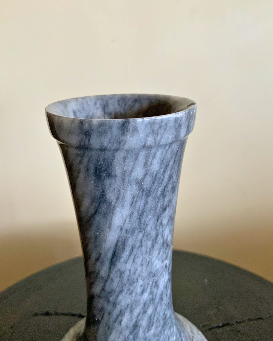 Tiro Vase