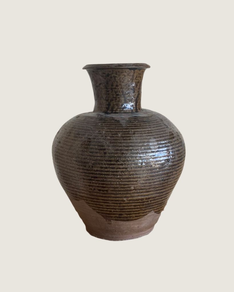 Shi Earthen Vessel