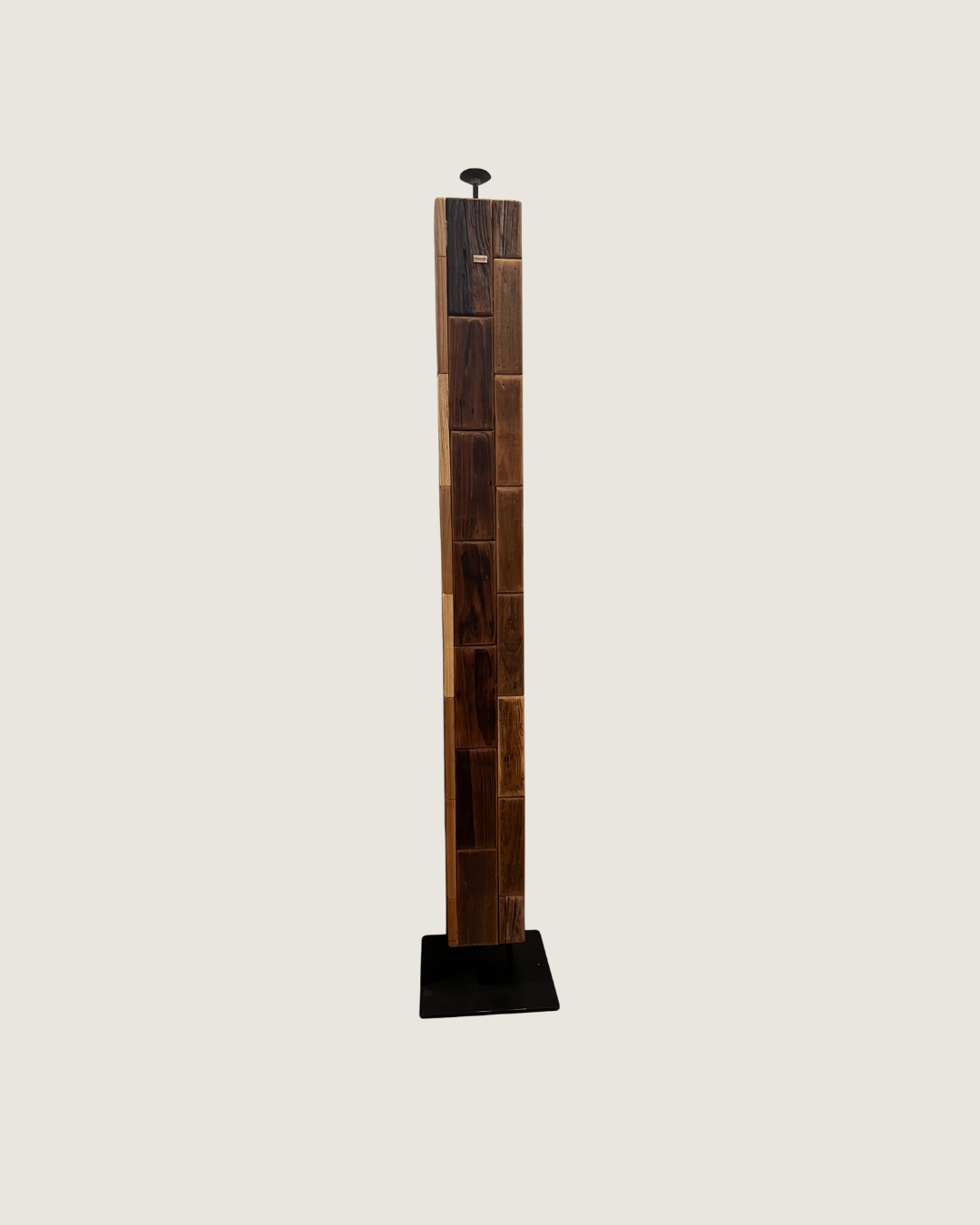Sabri Pedestal