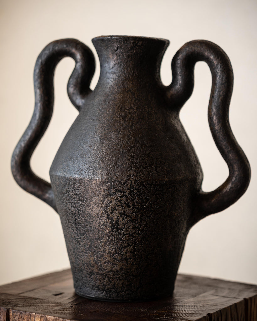 Waya Black Vessel