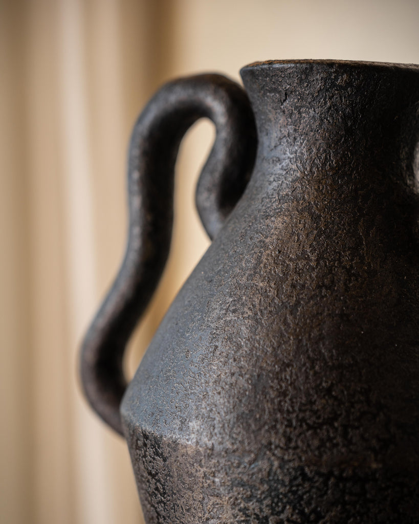 Waya Black Vessel